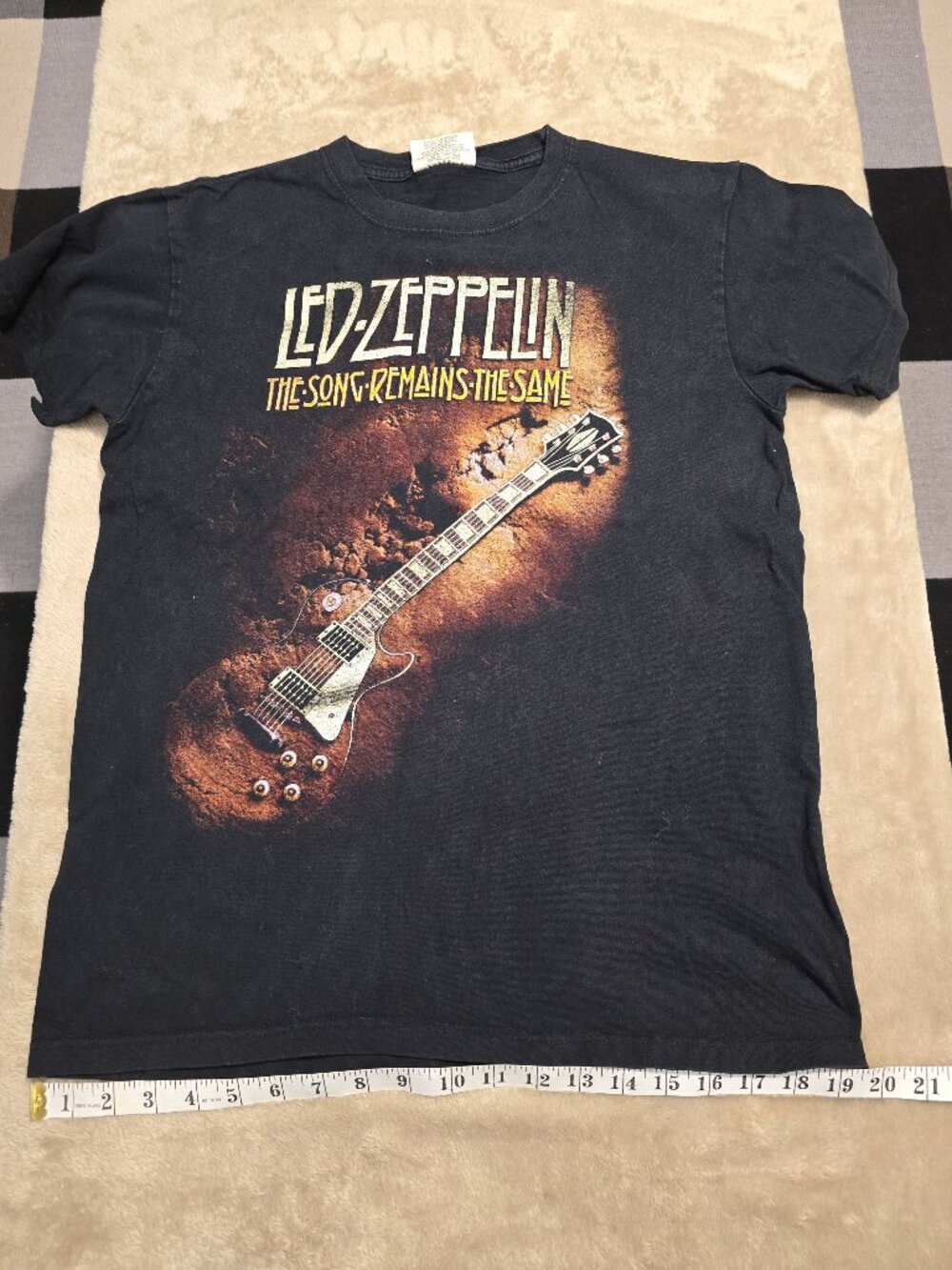 Led Zeppelin "The Song Remains the Same" Graphic Band Tee - Size M - Distressed